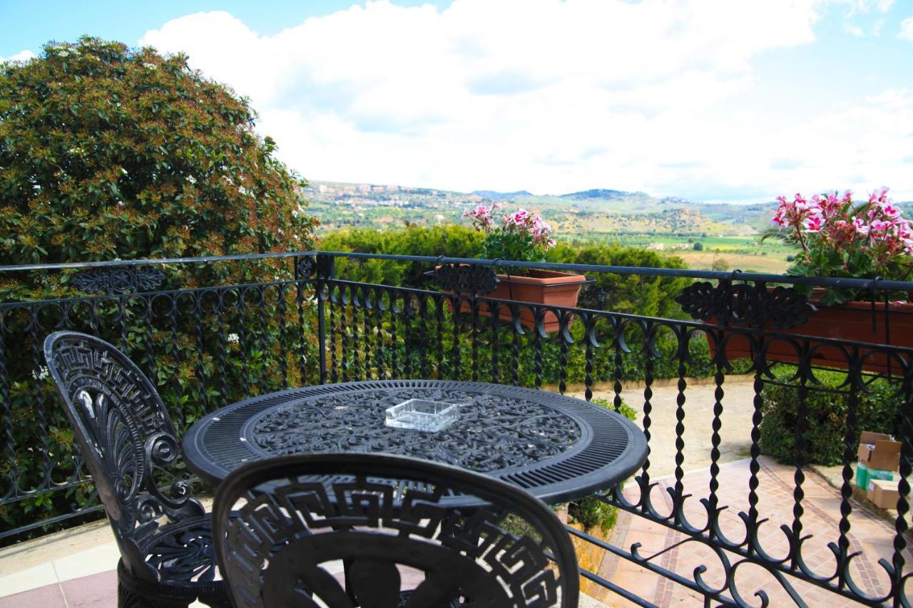 Hotel Foresteria Baglio Della Luna Agrigento Luaran gambar